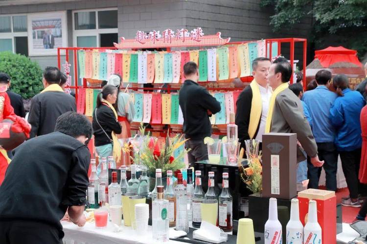 今天澳门晚9点35开特和胖东来白酒现身澳洲与胖东来怼酒代购