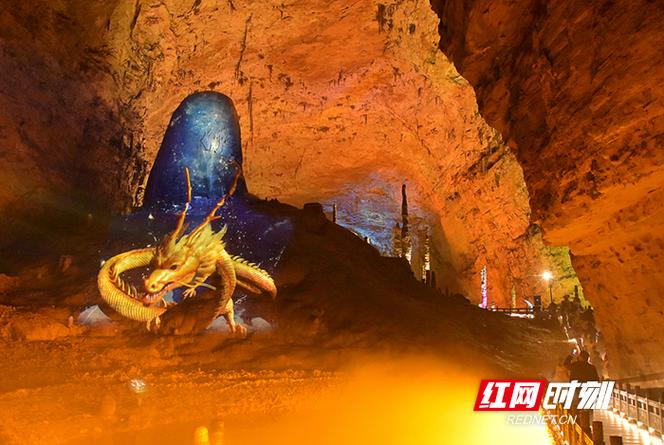 新澳门2025今晚开什么和张家界溶洞被排污水与张家界溶洞被排污水淹没